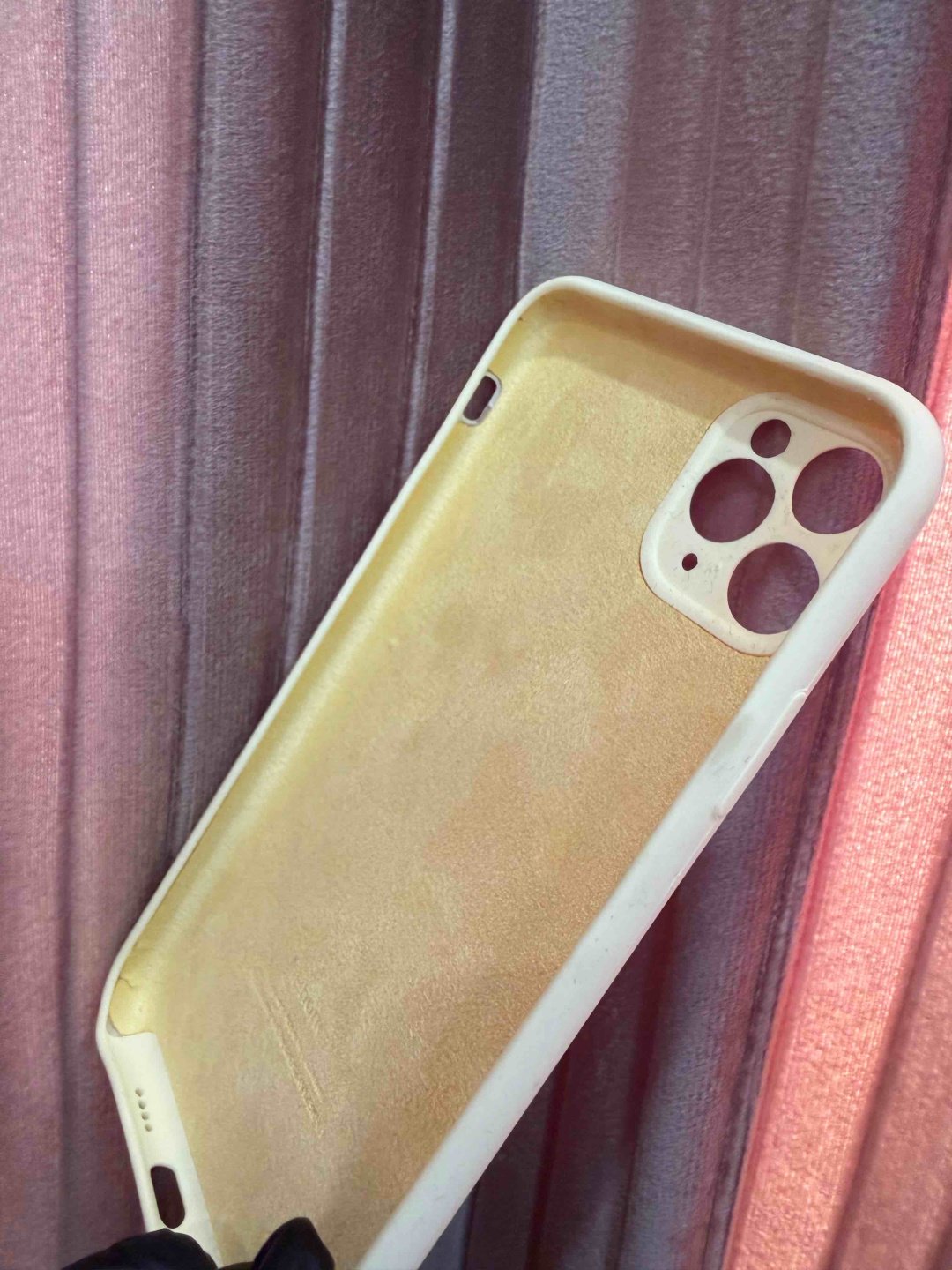 Чехол для Apple iPhone 11 Pro Max желтый купить,550