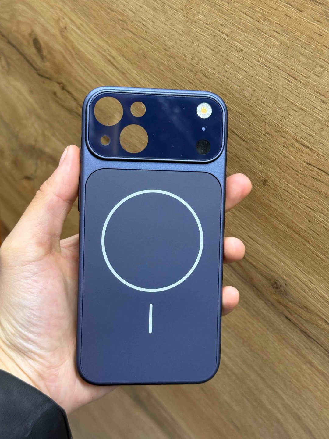 Чехол Nomad для Apple iPhone 13 темно-синий