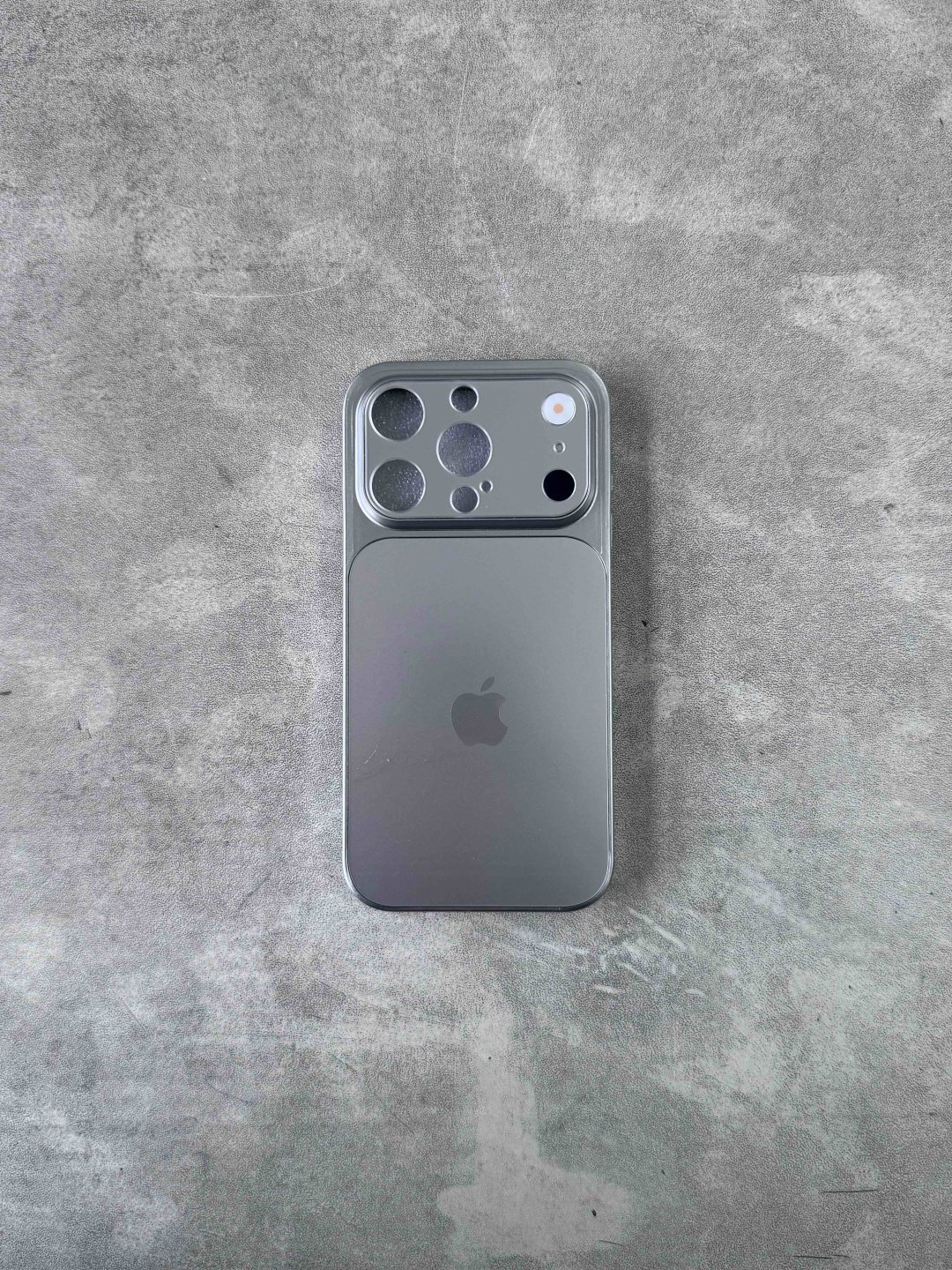 Чехол для Apple iPhone 14 Pro серебристый - ForteMarket Чехол для Apple iPhone 14 Pro серебристый купить,1299