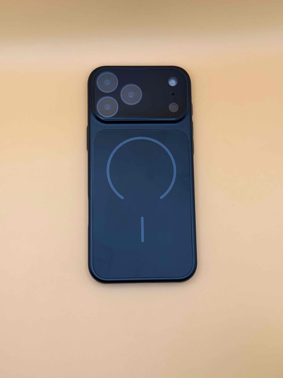Чехол для Apple iPhone 13 синий купить,1500