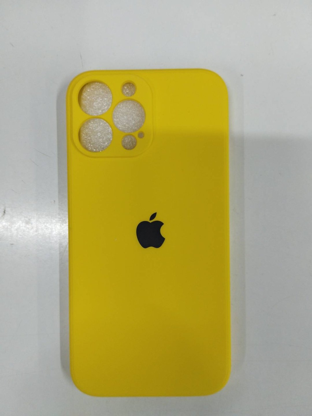 Чехол для Apple iPhone 13 Pro Max желтый купить,999