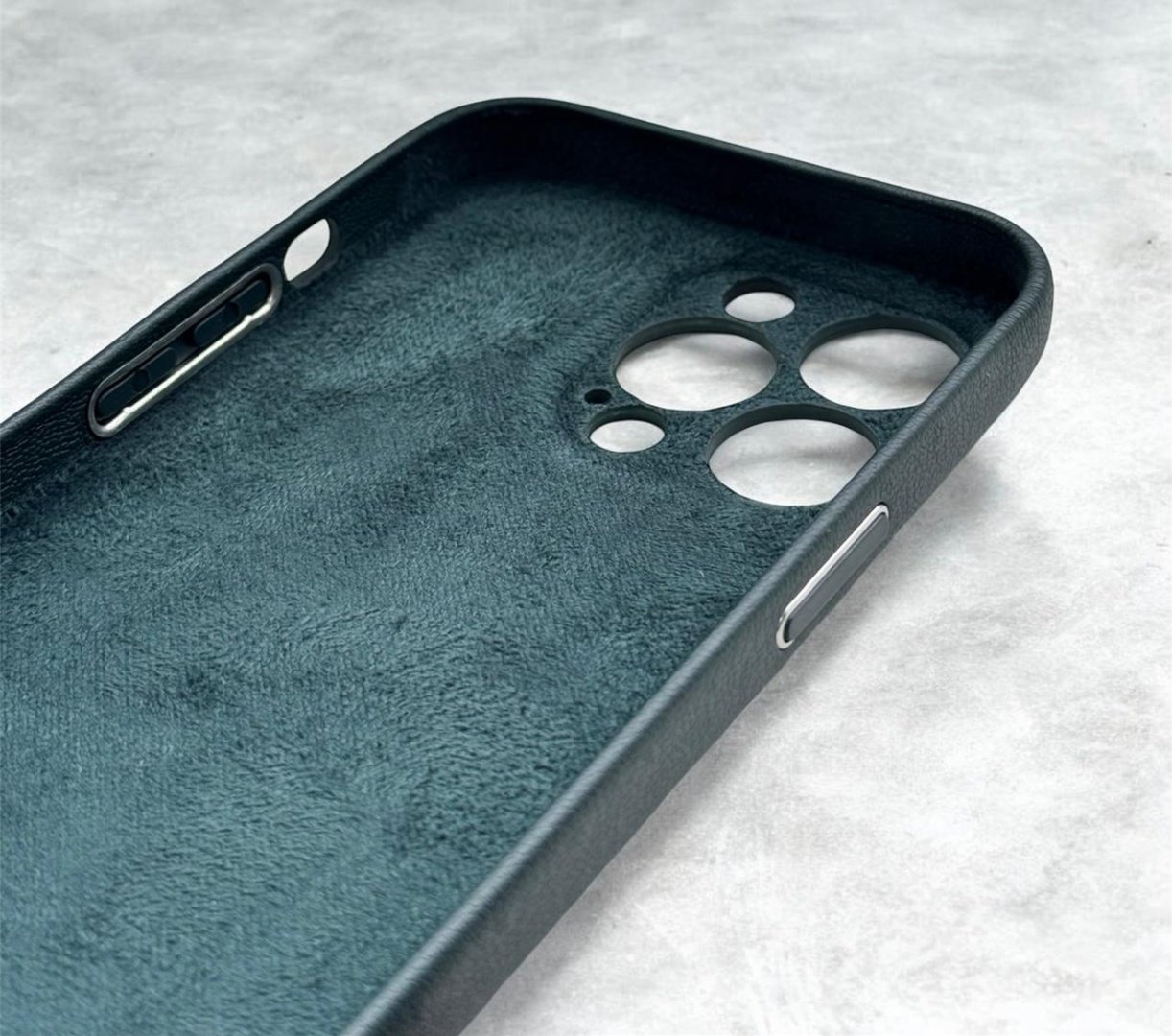 Чехол для Apple iPhone 12 зеленый купить,2500