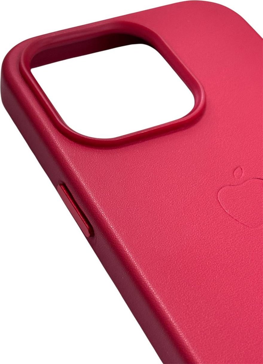 Чехол для Apple iPhone 14 красный купить,2450