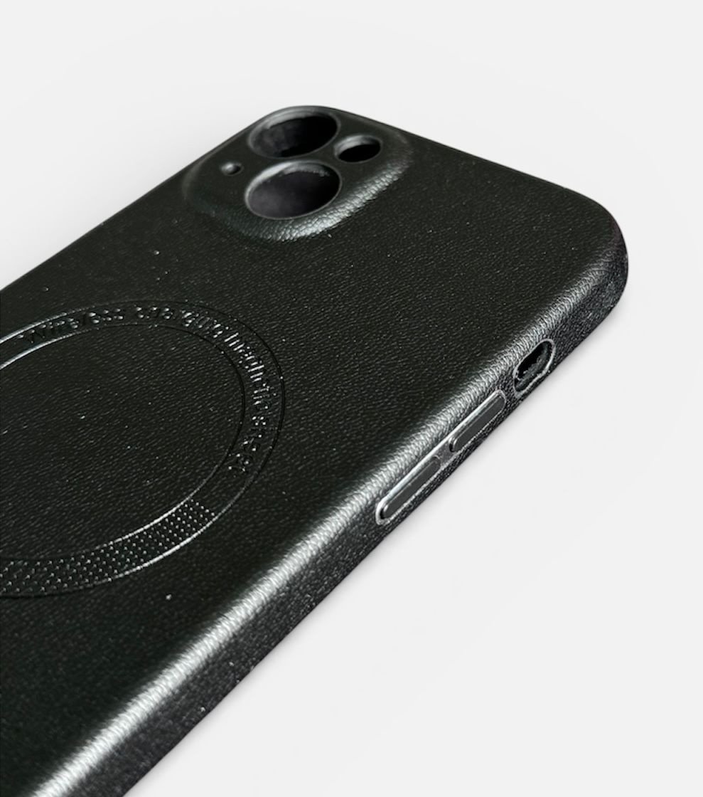 Чехол для Apple iPhone 13 черный купить,2500