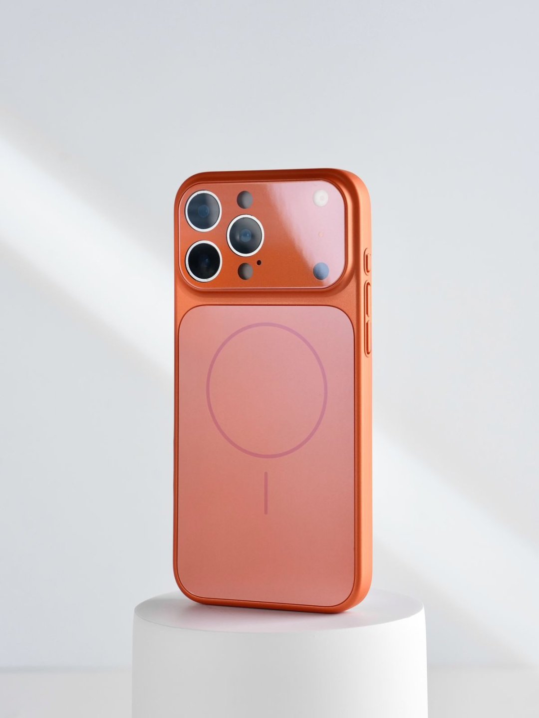 Чехол для Apple iPhone 14 Pro Max оранжевый купить,667