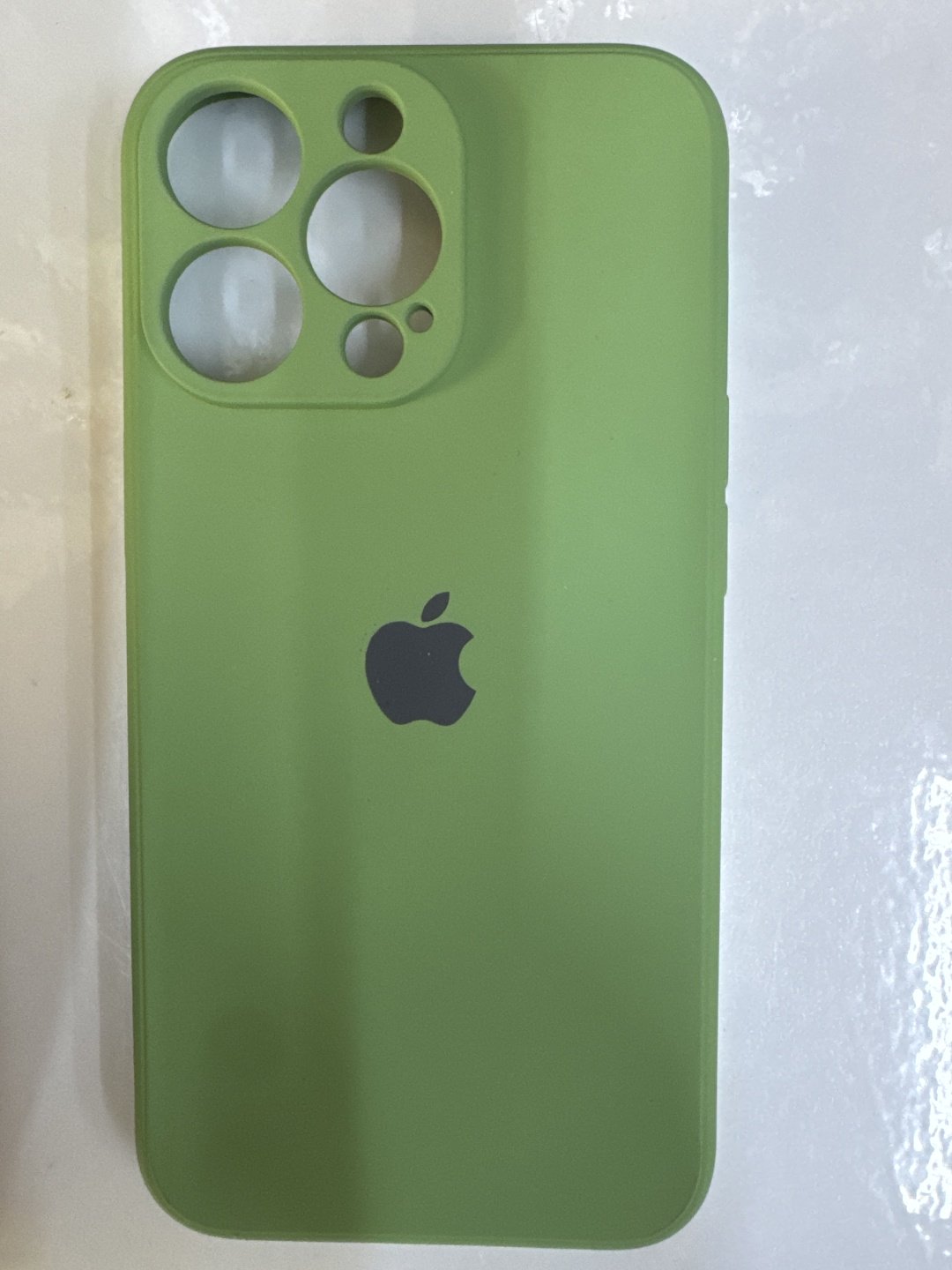 Чехол для Apple iPhone 13 Pro зеленый купить,569