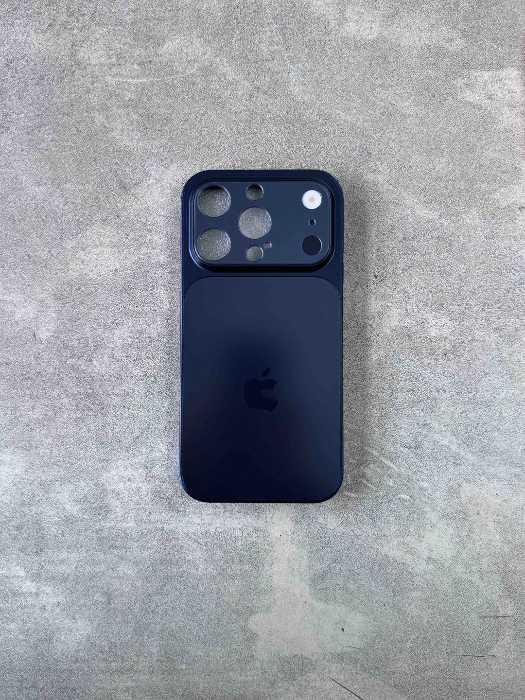 Чехол для Apple iPhone 15 Pro синий купить,1299