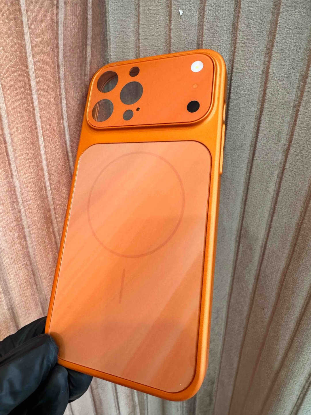 Чехол для Apple iPhone 13 Pro Max оранжевый купить,1500