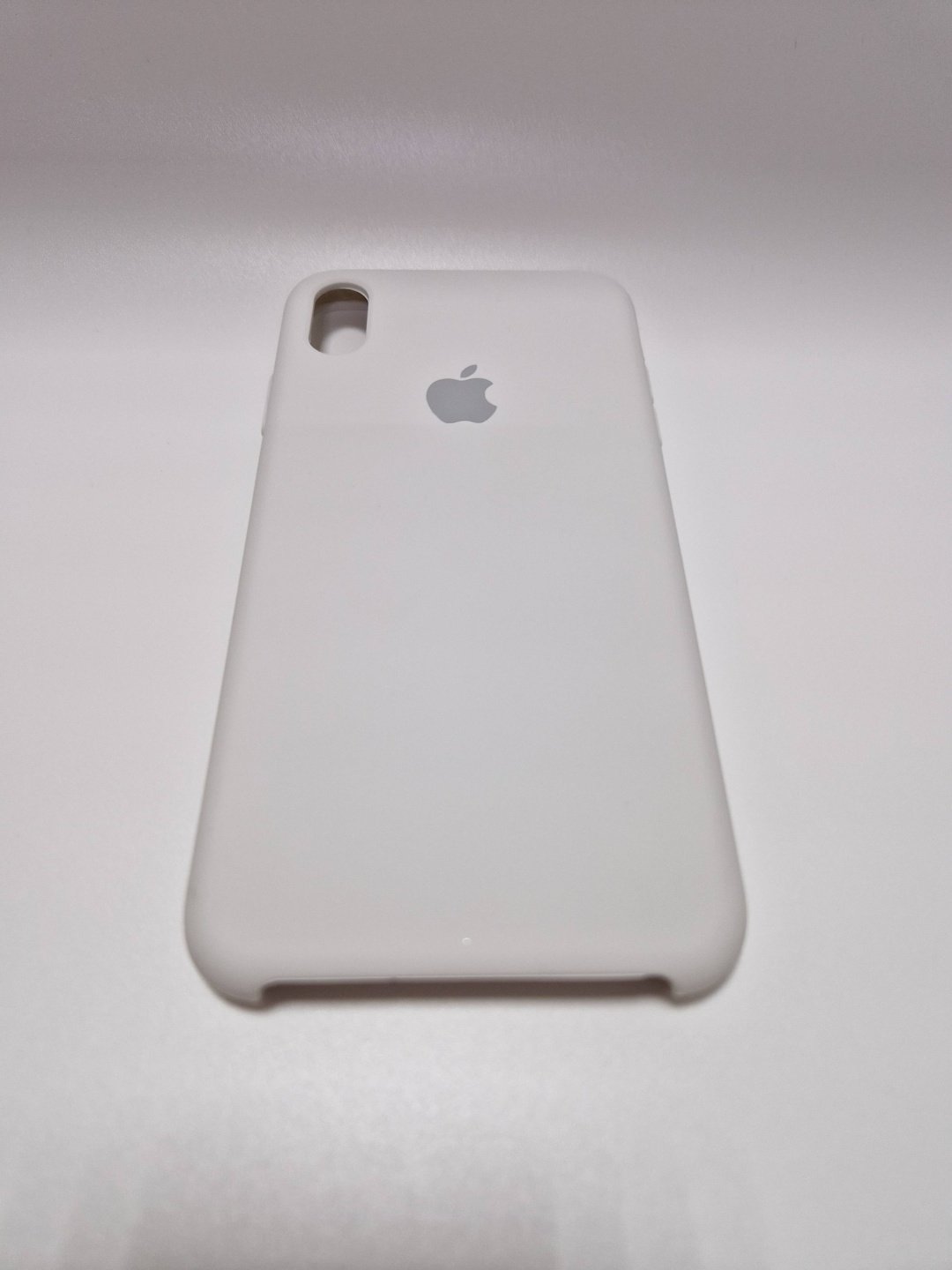 Чехол для Apple iPhone Xs Max белый - ForteMarket Чехол для Apple iPhone Xs Max белый купить,550