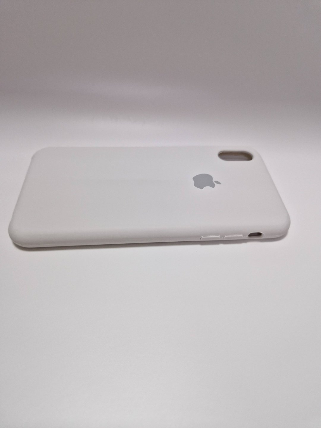 Чехол для Apple iPhone Xs Max белый - ForteMarket Чехол для Apple iPhone Xs Max белый купить,550