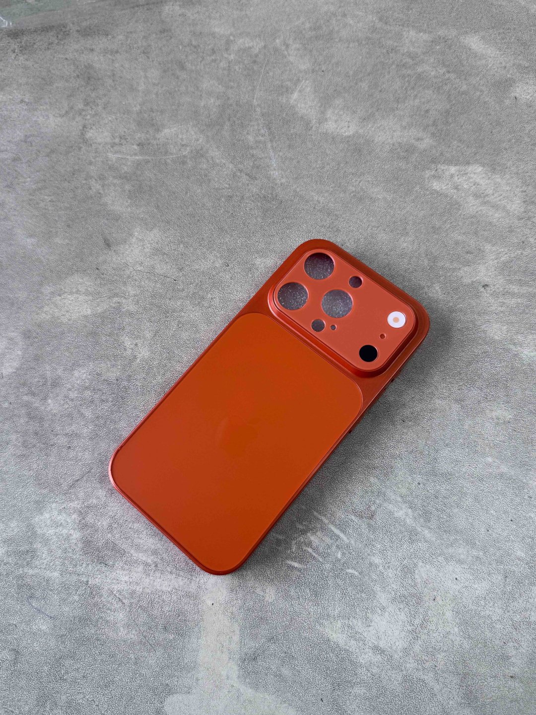 Чехол для Apple iPhone 15 Pro оранжевый - ForteMarket Чехол для Apple iPhone 15 Pro оранжевый купить,1299