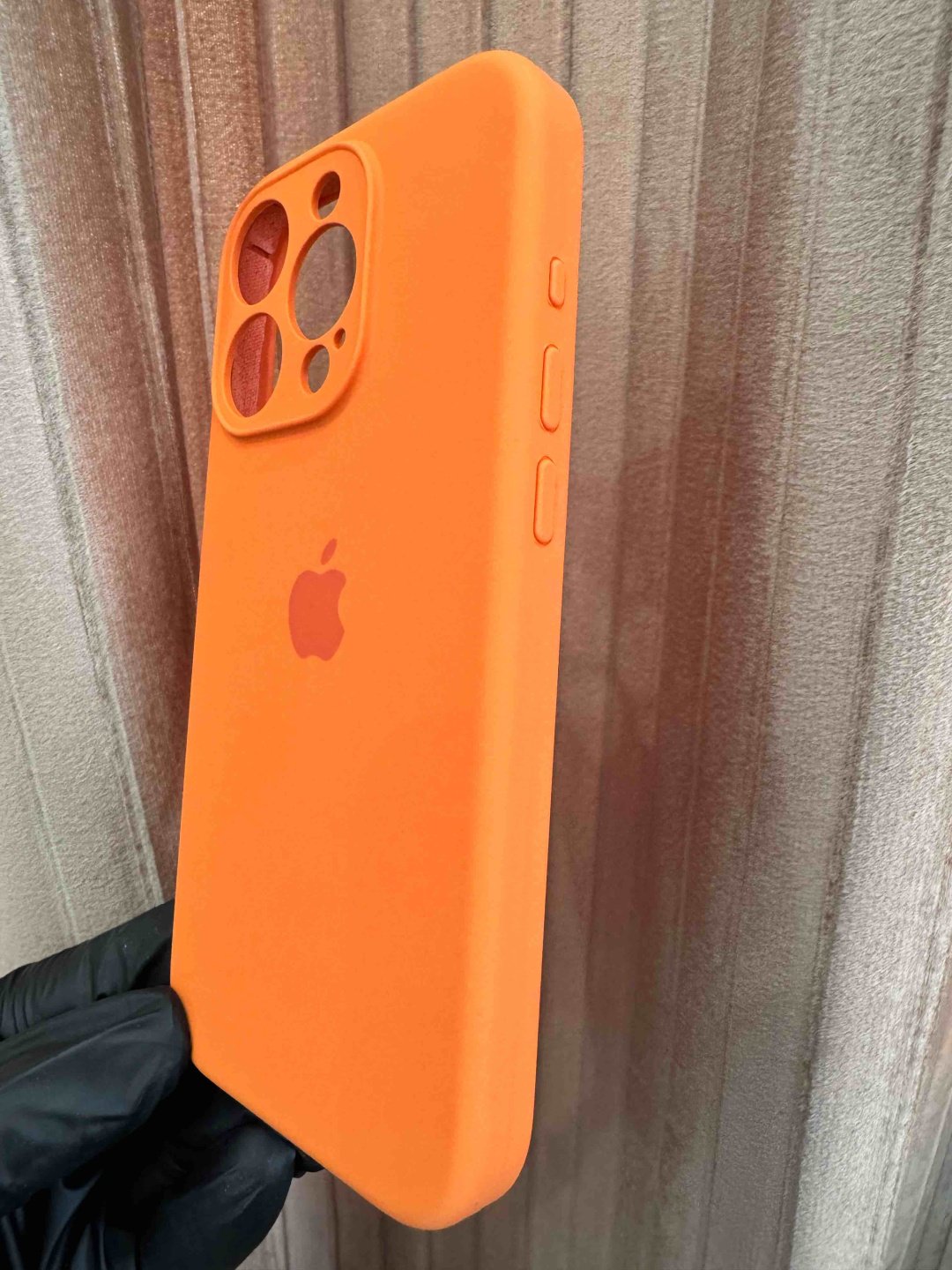Чехол для Apple iPhone 15 Pro оранжевый купить,972
