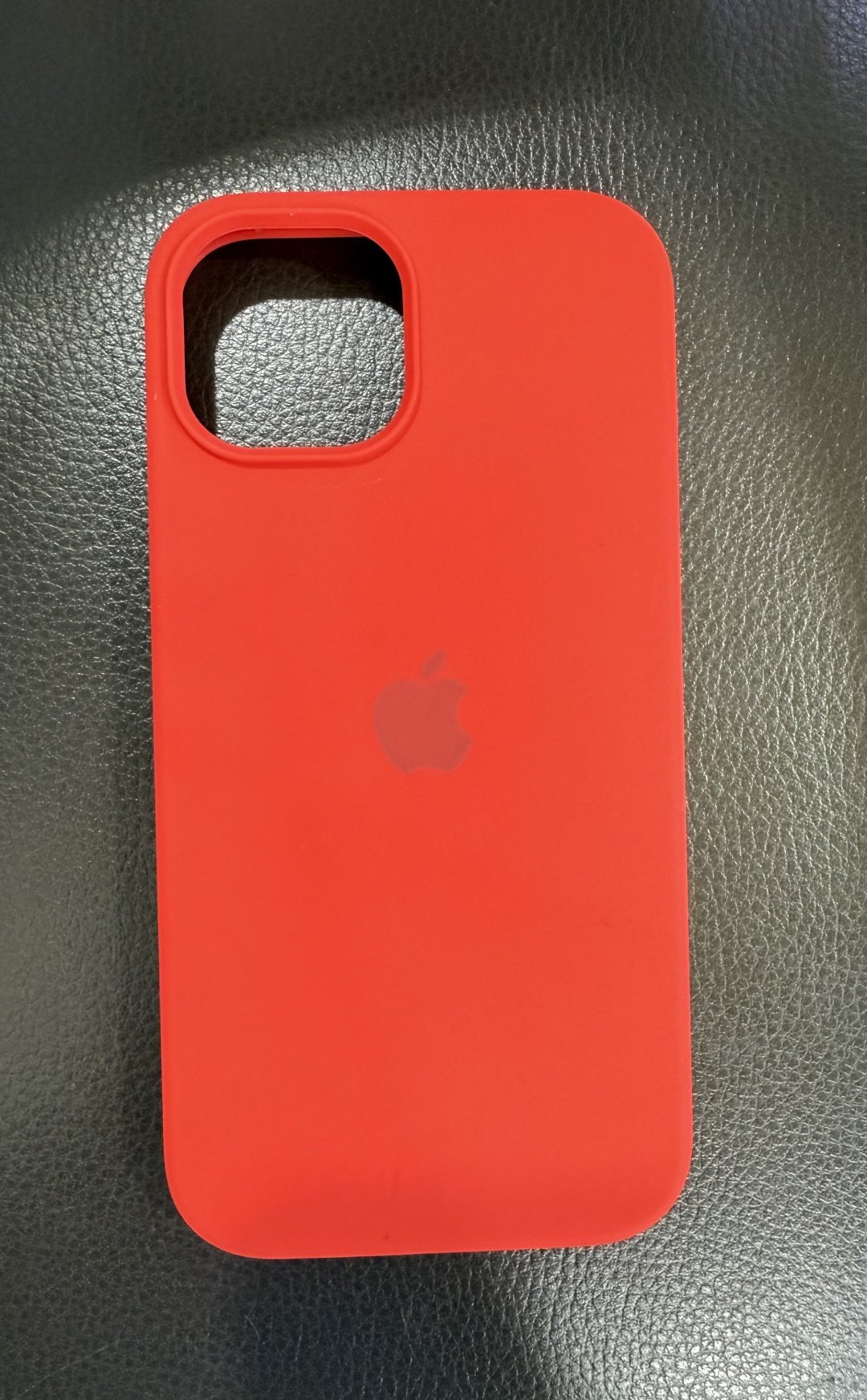 Чехол для Apple iPhone 15 красный - ForteMarket Чехол для Apple iPhone 15 красный купить,999