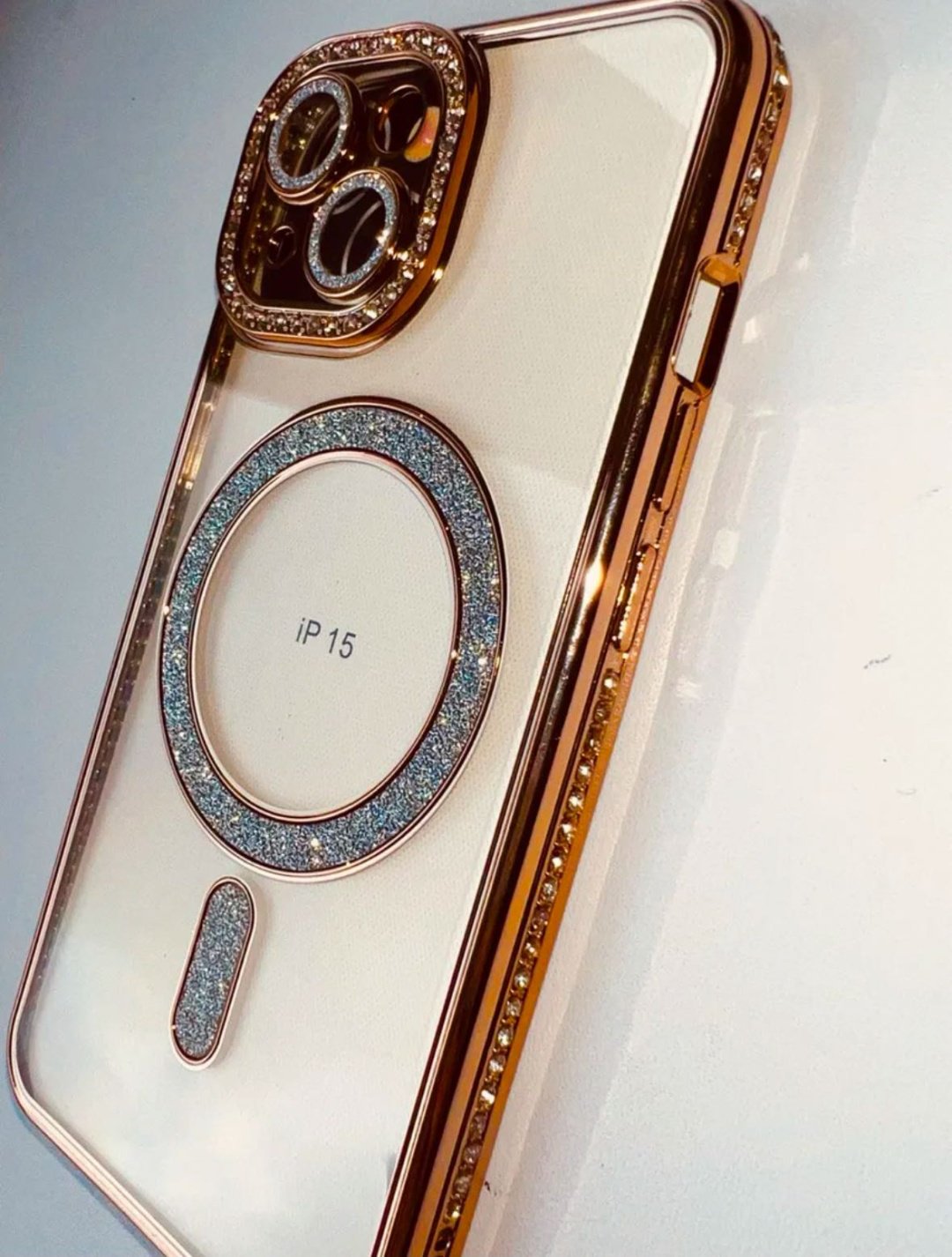 Чехол для Apple iPhone 15 золотой - ForteMarket Чехол для Apple iPhone 15 золотой купить,1550