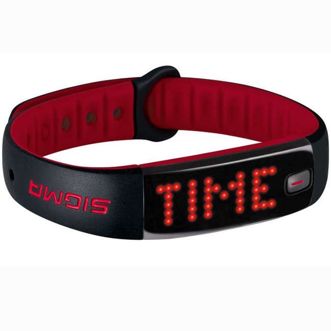 Фитнес браслет Sigma Activo черный