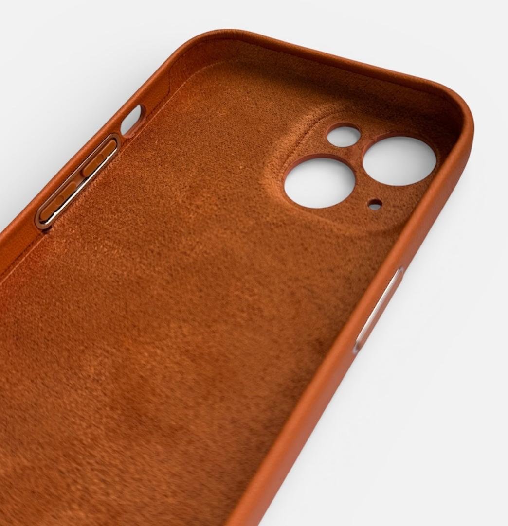 Чехол для Apple iPhone 15 Plus коричневый купить,2500
