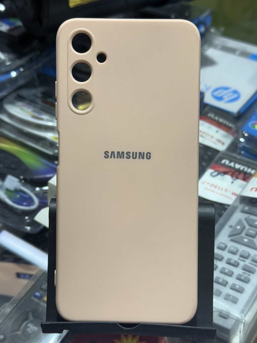 Чехол для Samsung Galaxy A05s кремовый купить,900