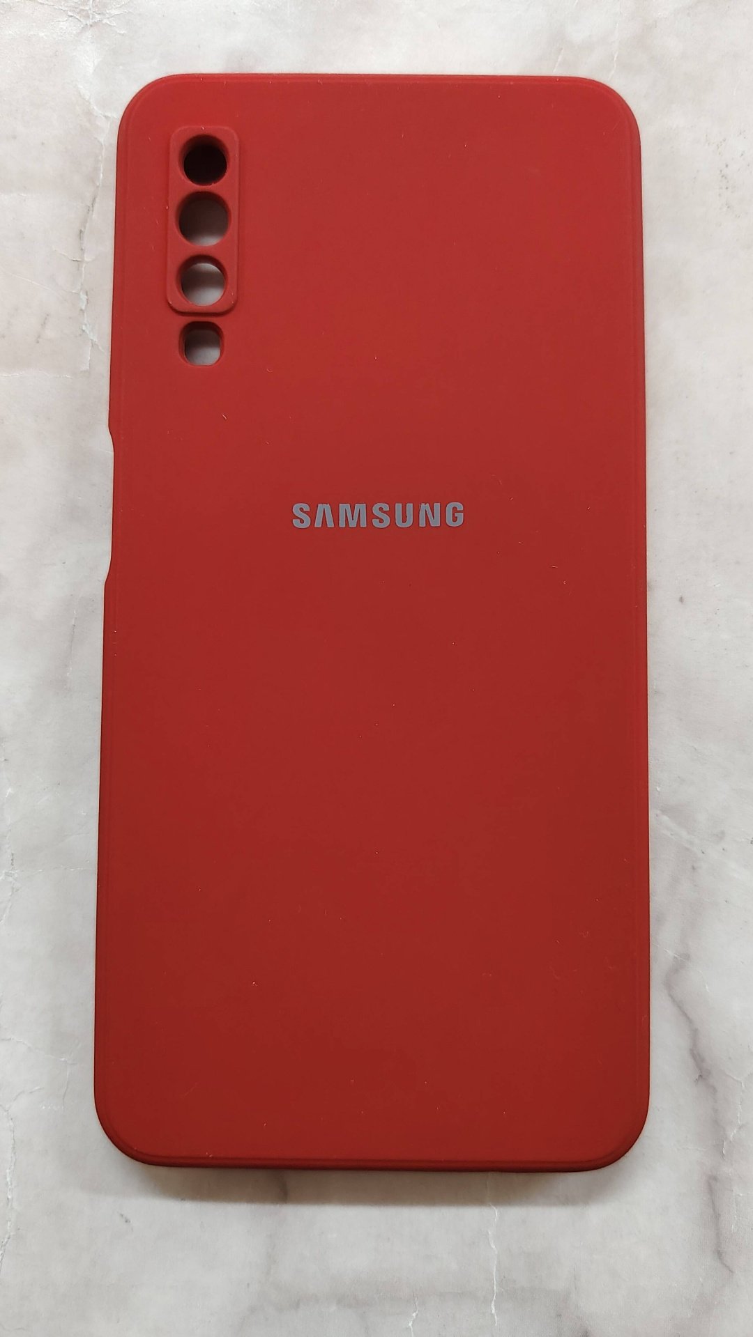 Чехол для Samsung Galaxy A7 (2018) красный купить,999