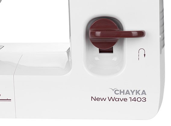 Швейная машина CHAYKA NEW WAVE 1403 белый, бордовый