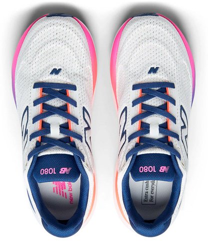 Кроссовки New Balance белый купить,146900