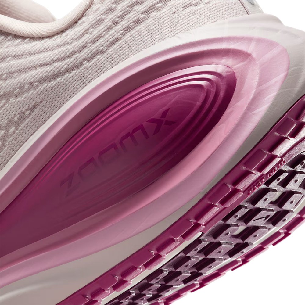 Кроссовки Nike Vomero plus бежевый, сиреневый купить,137900