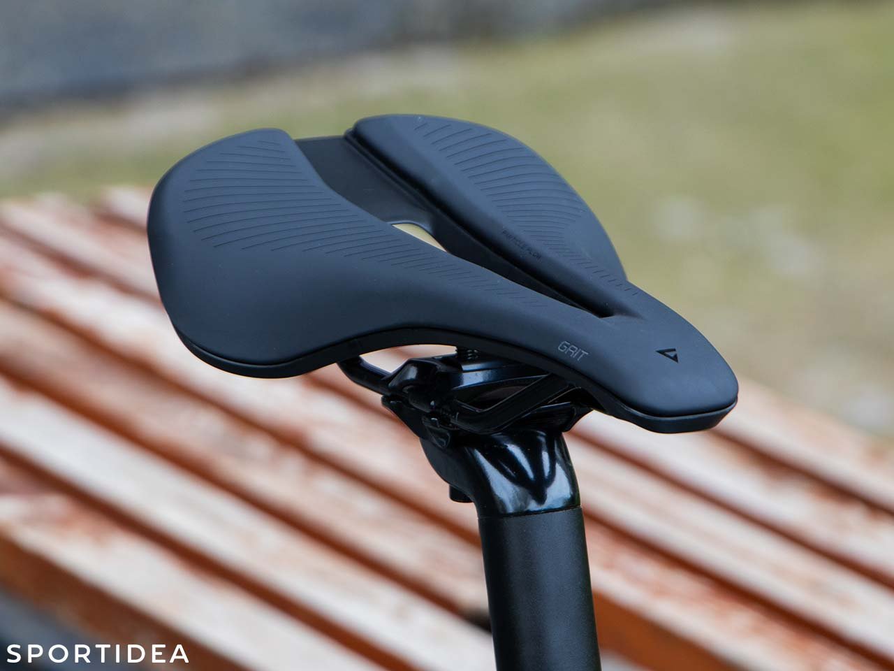 Велосипед Giant Revolt 2 2026 14 дюймов белый