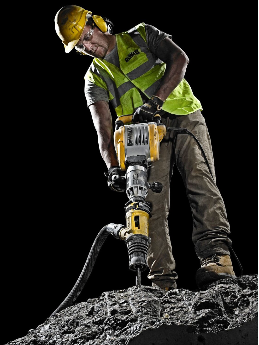 Отбойный молоток DeWALT D25902K-QS SDS-Max купить,NaN