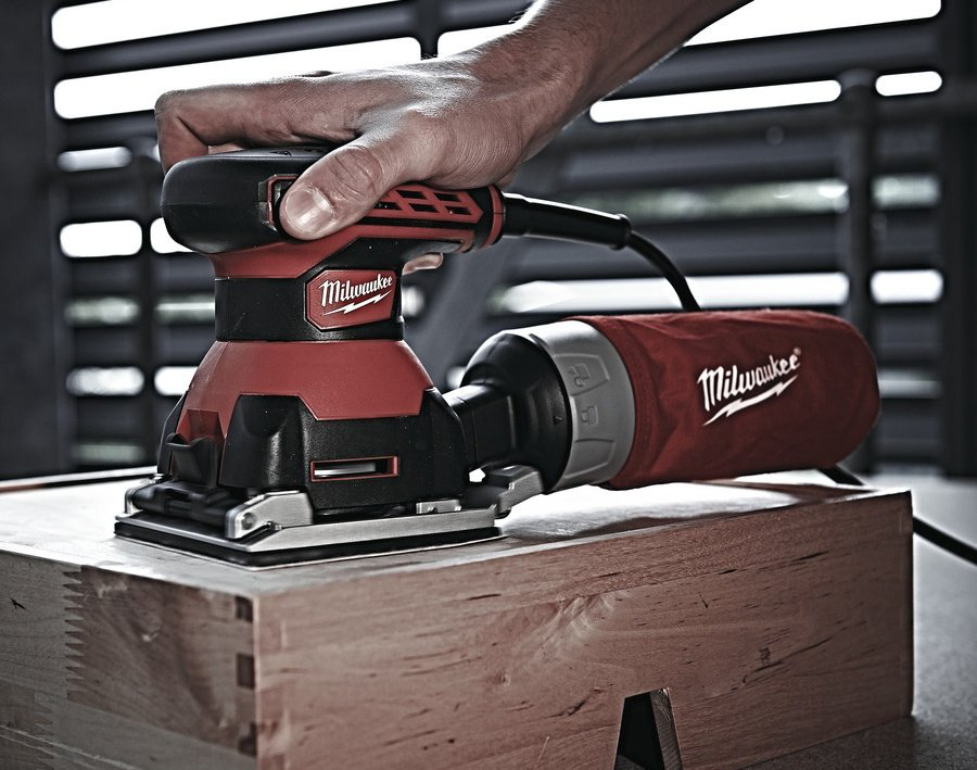 Шлифмашина эксцентриковая Milwaukee SPS 140 4933447015 купить,NaN