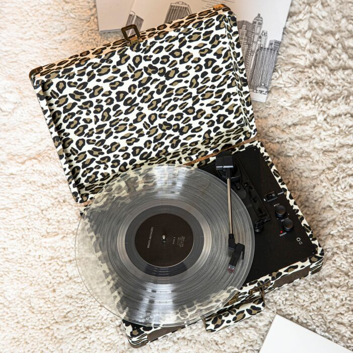 Проигрыватель виниловых дисков Crosley Cruiser Deluxe Leopard c Bluetooth CR8005D-LP купить,NaN