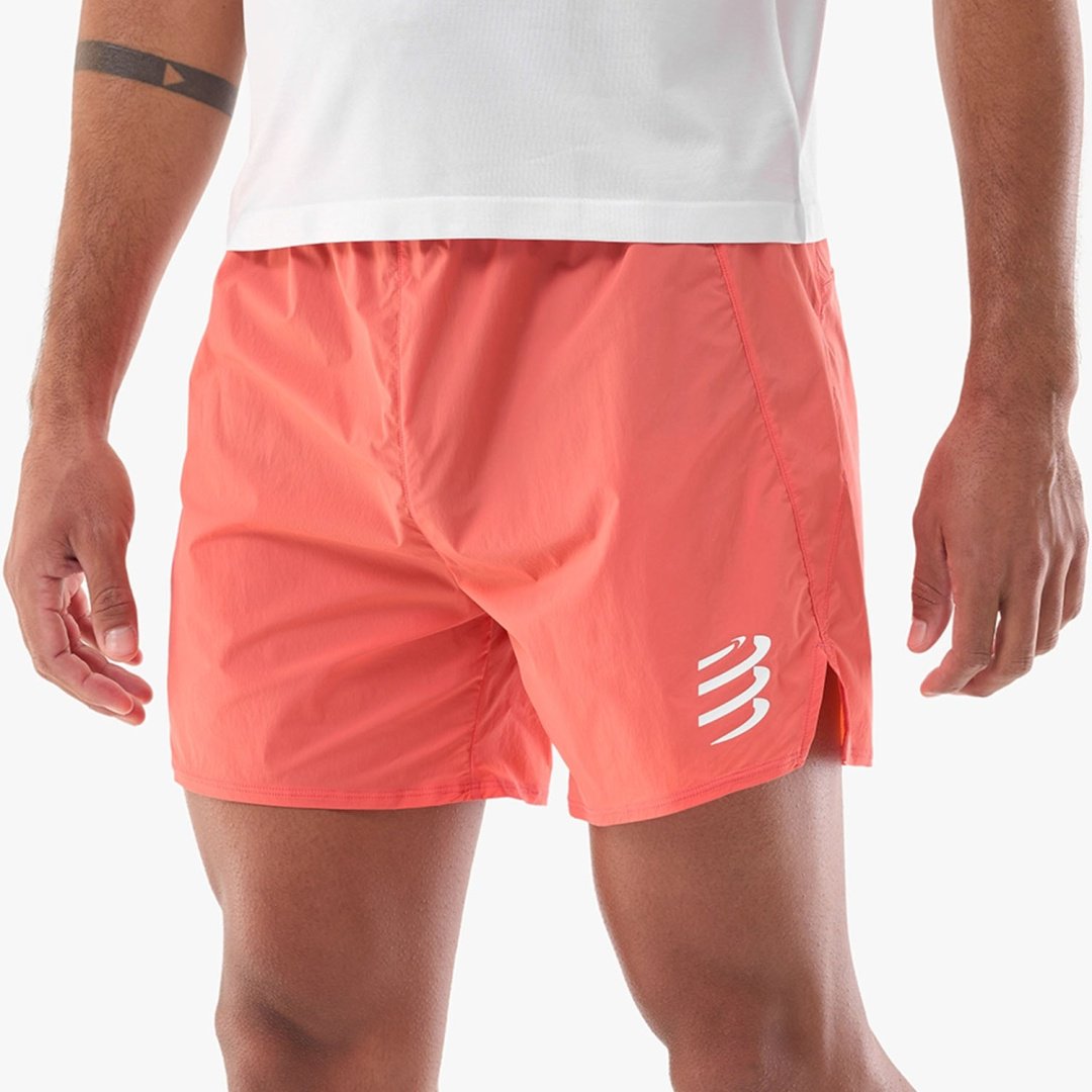 Спортивные шорты Compressport красный купить,32900