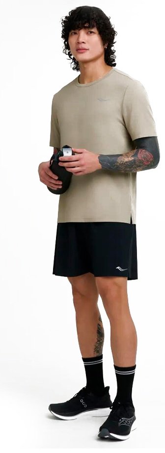 Спортивные шорты Saucony черный купить,32900