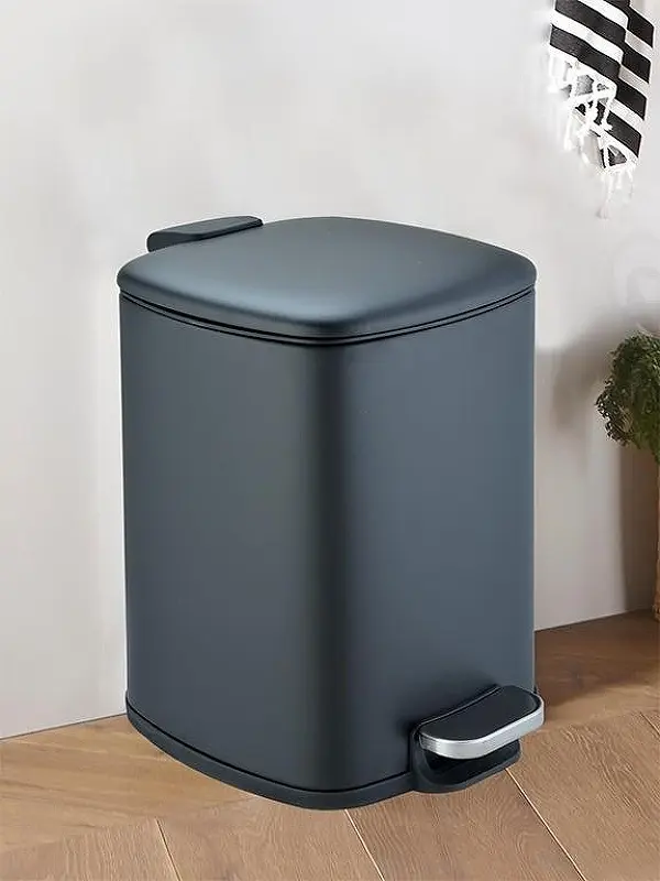Мусорное ведро WeltWasser с крышкой WW BERG BL 6 л
