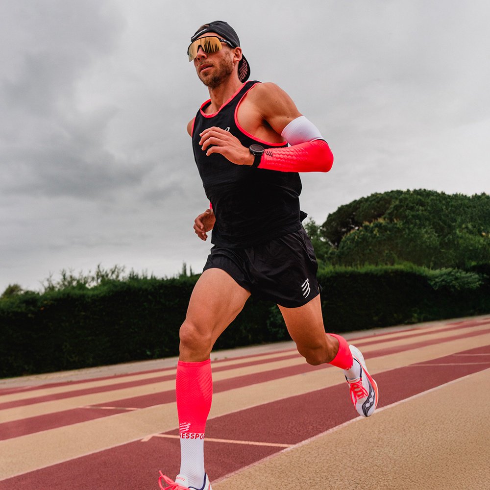 Майка Compressport черный купить,29900