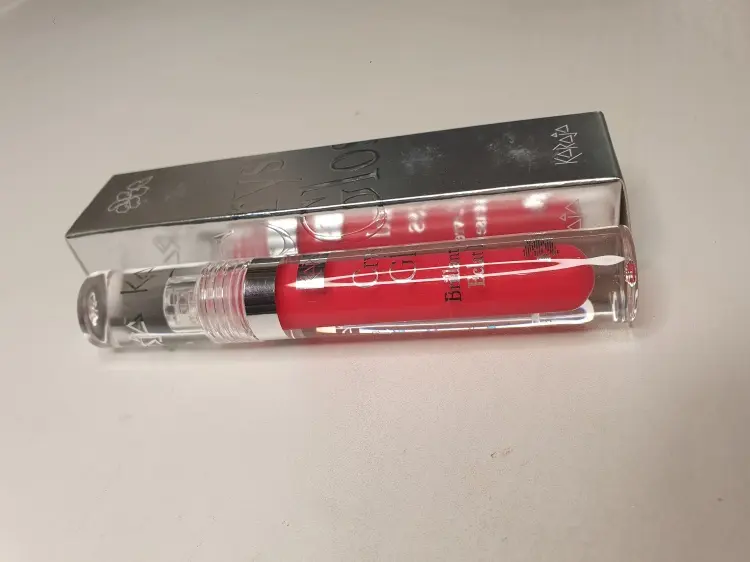 Karaja Crystal Gloss блеск для губ 23 купить,NaN