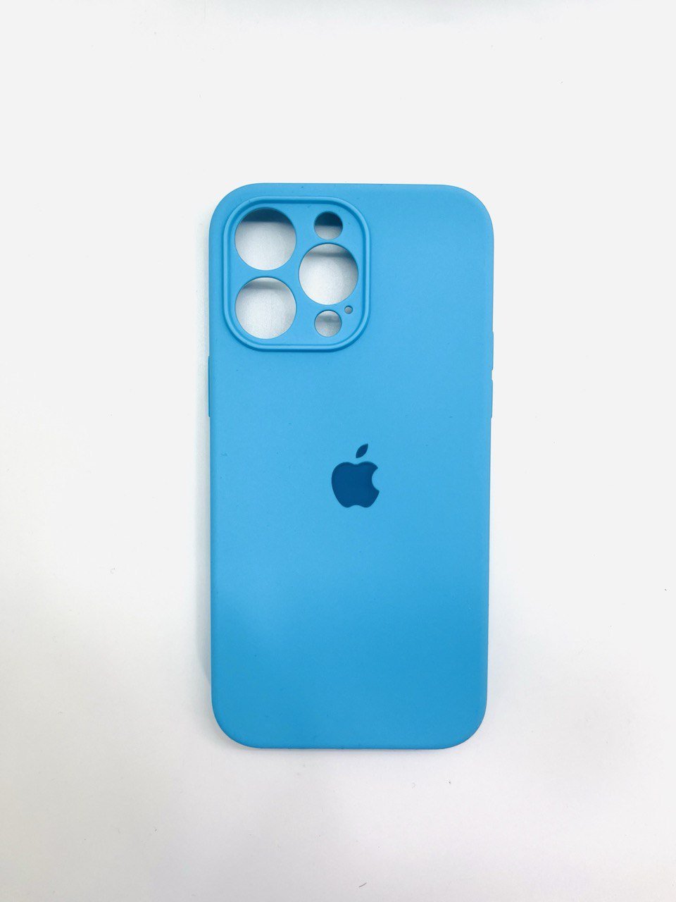 Чехол для Apple iPhone 15 Pro голубой купить,999