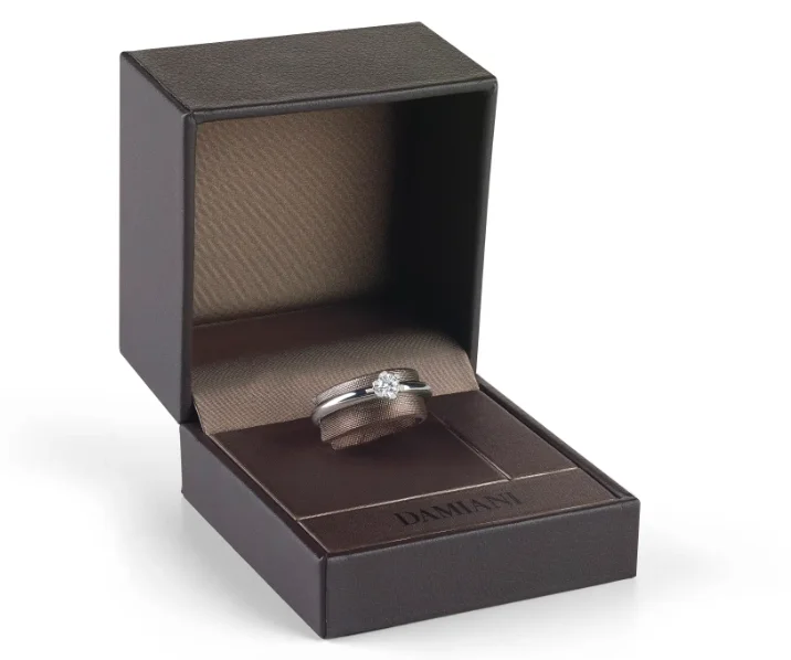 Кольцо Damiani Veramore 20087491 платина 16.8р 4гр купить,NaN