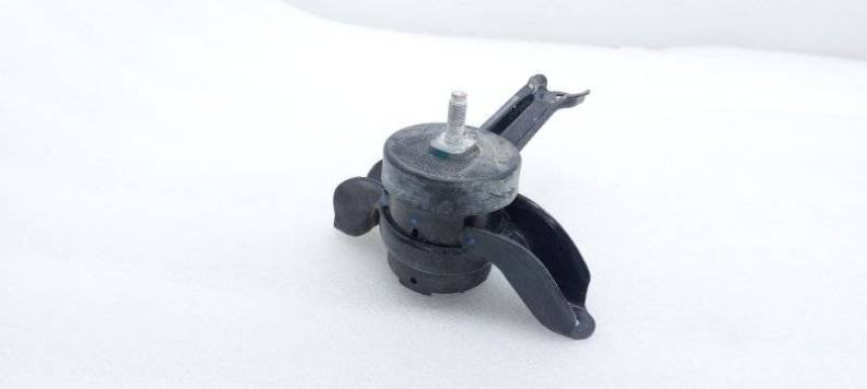 SAT подушка двигателя ST-21810-H5000