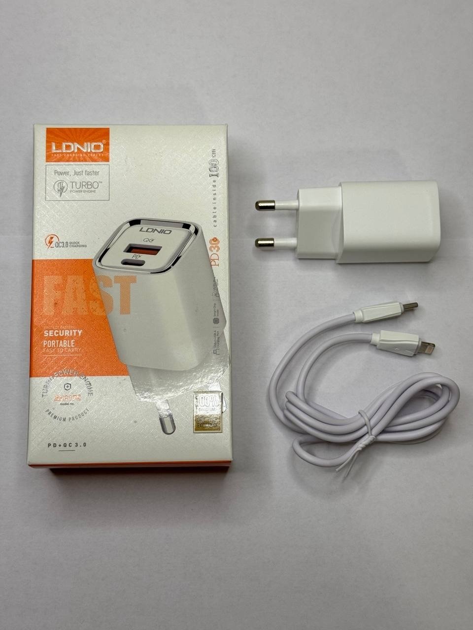 Зарядное устройство LDNIO A2317C Lightning, USB белый купить,3998