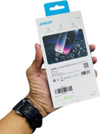 Стекло для Apple iPhone 16 Pro черный