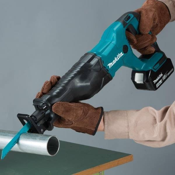Сабельная пила Makita DJR186RTE купить,NaN