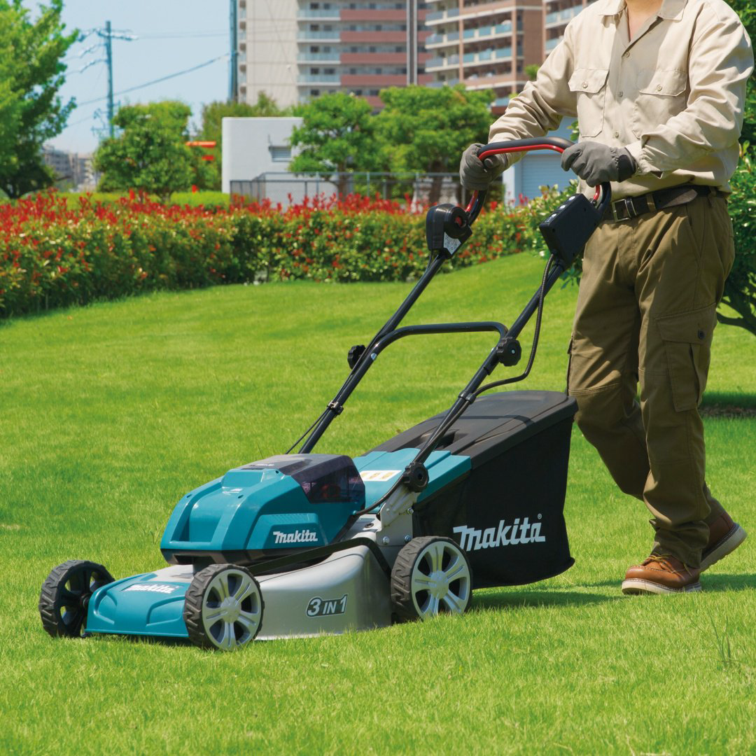 Газонокосилка колесная аккумуляторная Makita DLM460PT2 купить,NaN