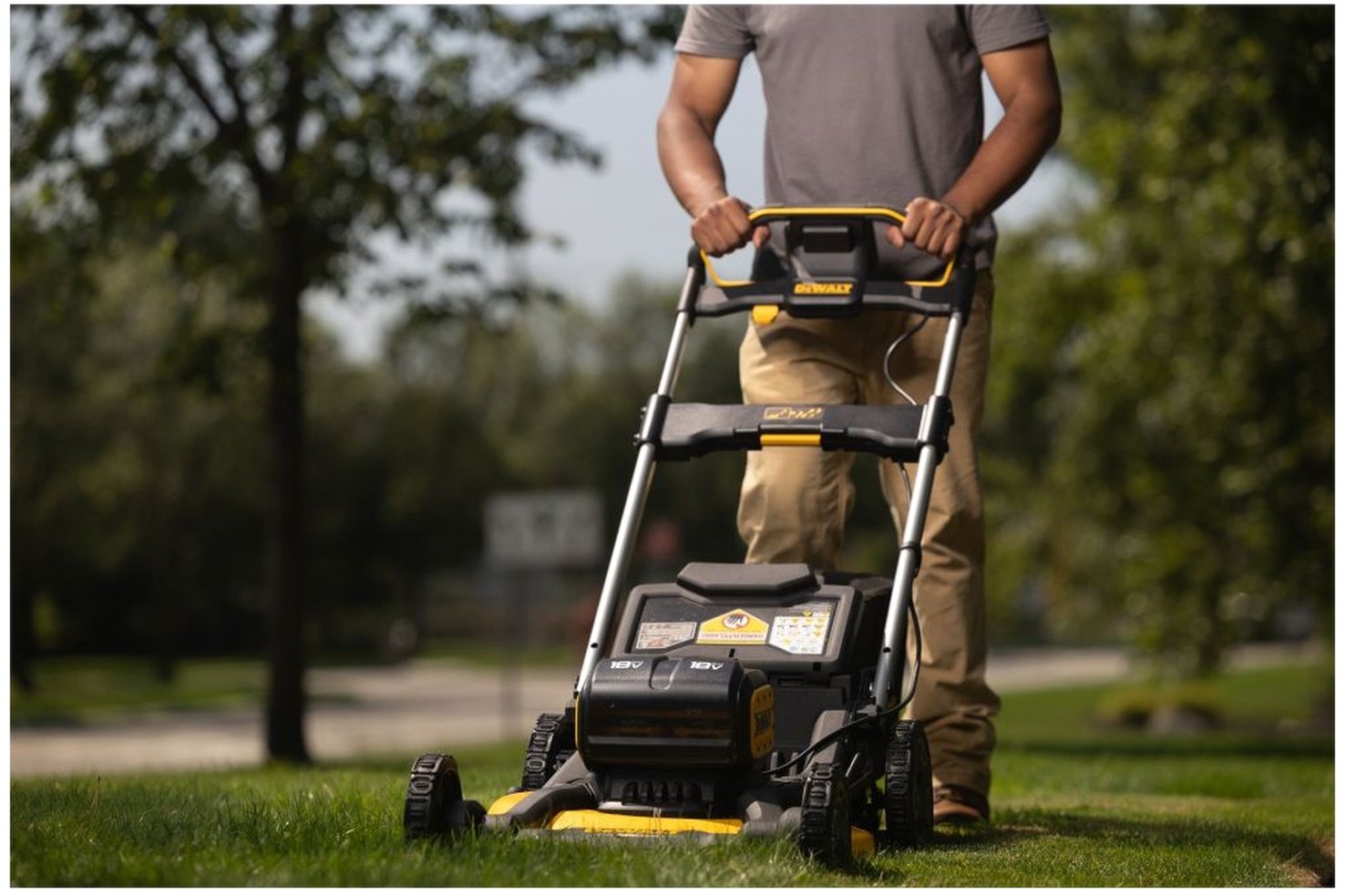 Газонокосилка самоходная DeWALT DCMWP134N-XJ купить,function inputValueFn(){if((0,signal2.mK)(node),node.value===REQUIRED_UNSET_VALUE)throw new root_effect_scheduler.buA(-950,null);return node.value}