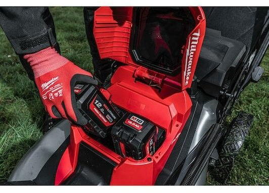 Газонокосилка колесная аккумуляторная Milwaukee M18 F2LM53-0 4933479584 купить,NaN
