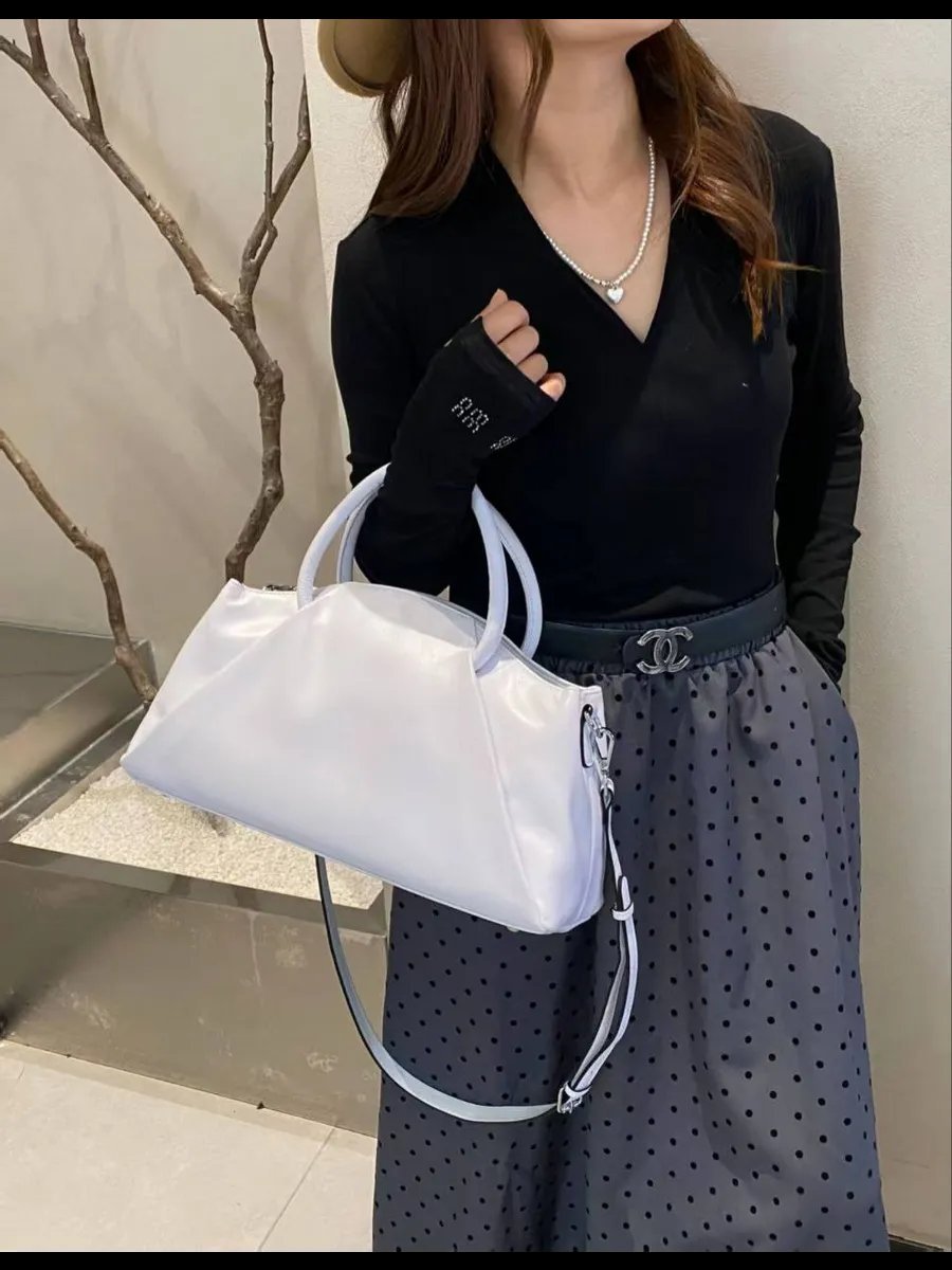 Мини-сумка A&U BAGS натуральная кожа белый купить,NaN