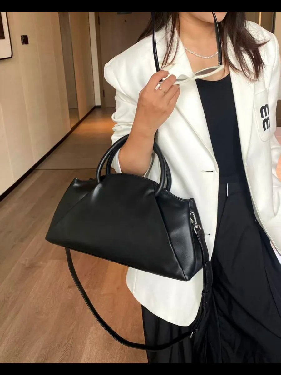 Мини-сумка A&U BAGS натуральная кожа черный купить,NaN