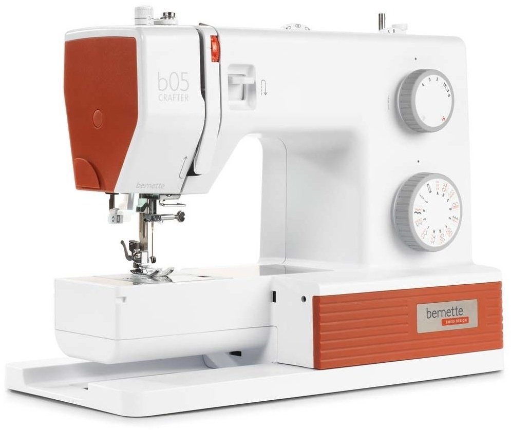 Швейная машина Bernina Bernette B05 Crafter белый, оранжевый - ForteMarket Швейная машина Bernina Bernette B05 Crafter белый, оранжевый купить,0
