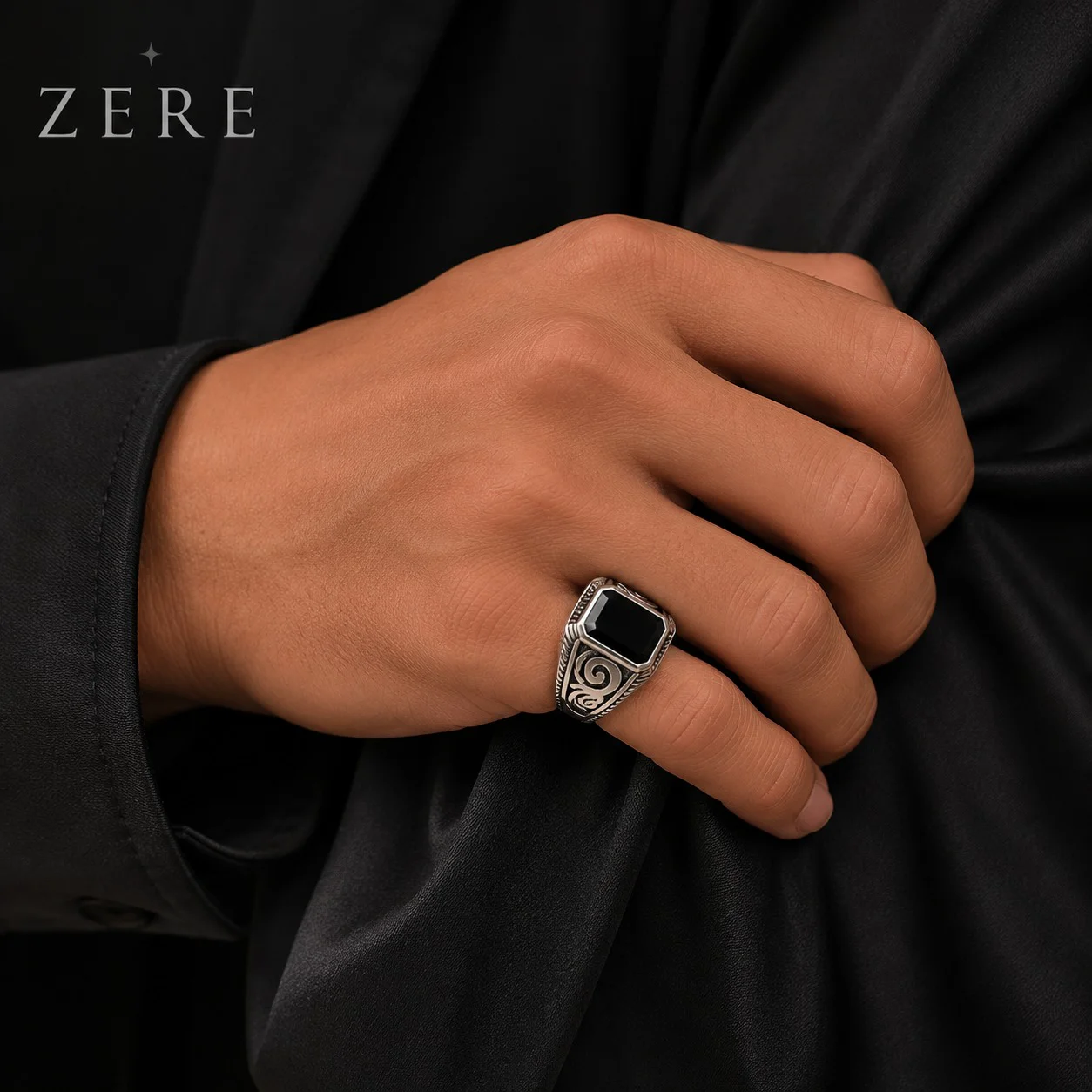 Печатка Zere ZR280603 серебро 7.77гр 21.5р купить,109550