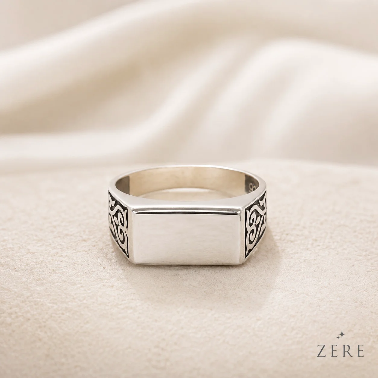 Печатка Zere ZR280601 серебро 5.2гр 20р купить,71000