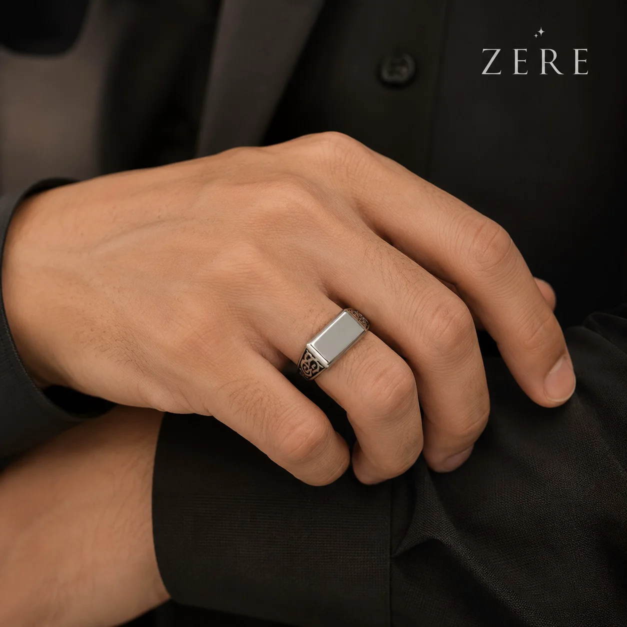 Печатка Zere ZR280601 серебро 5.2гр 20р купить,71000