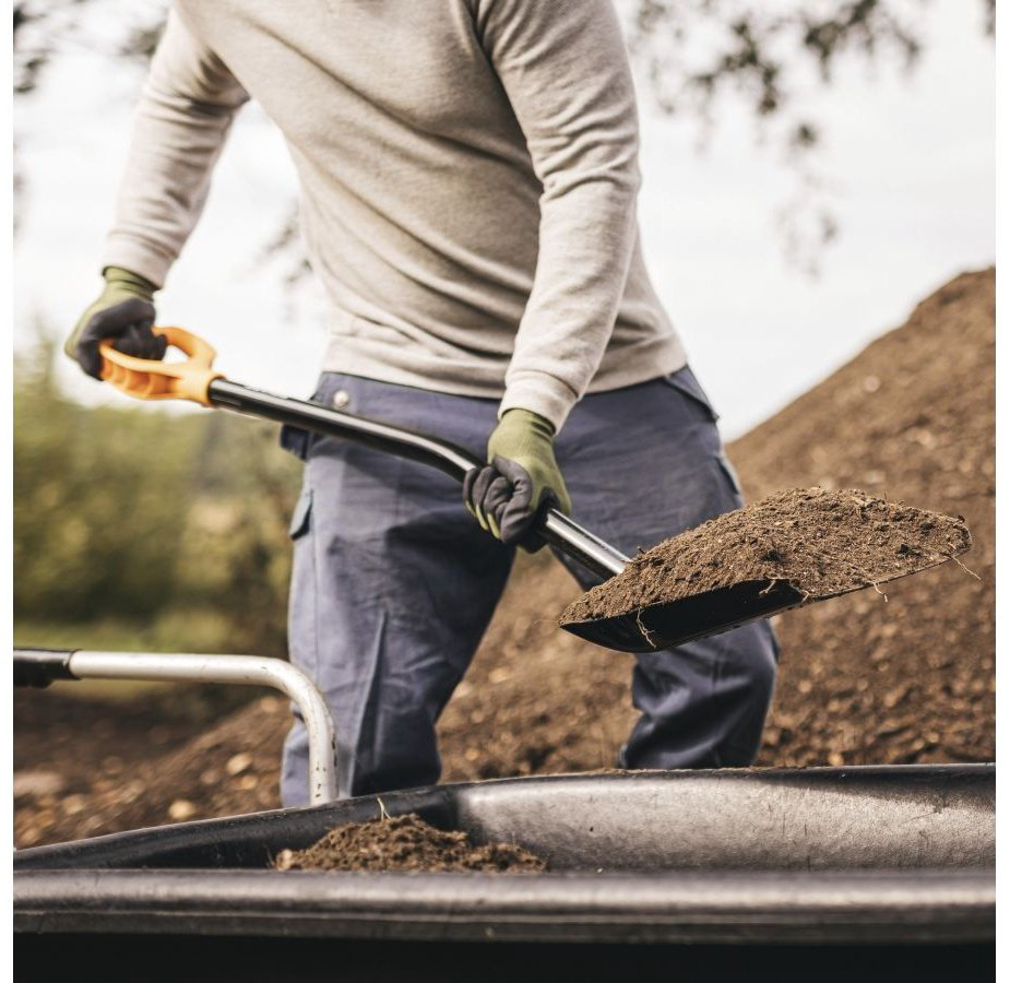 FISKARS совковая лопата 1067518, борсодержащая сталь купить,NaN